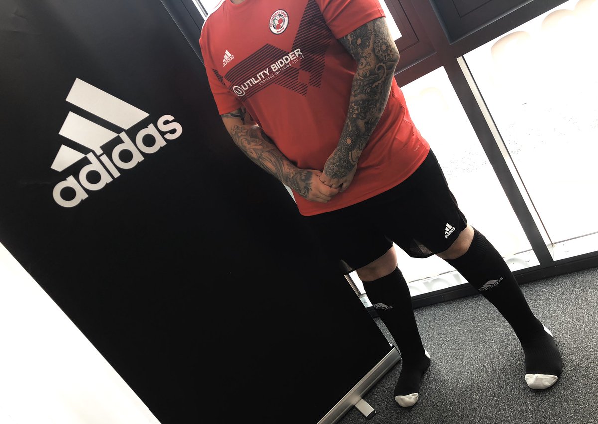 MDH Teamwear & Trophies tweet media