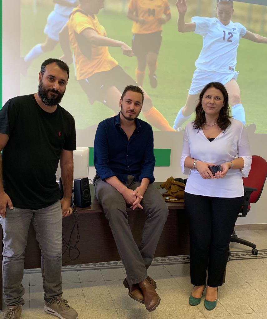 LinkLab_LCU's tweet photo. π SECONDO TEMPO π Al via il laboratorio teatrale π₯½ con #FrancescoDantonio ed #EdoardoCiufoletti π#voce ai nostri #studenti π πβοΈ
#LinkLAB #DiversitySportManager #calcio #giovani #universitΓ #AssidelPalcoscenico https://t.co/2WLHy29xkO