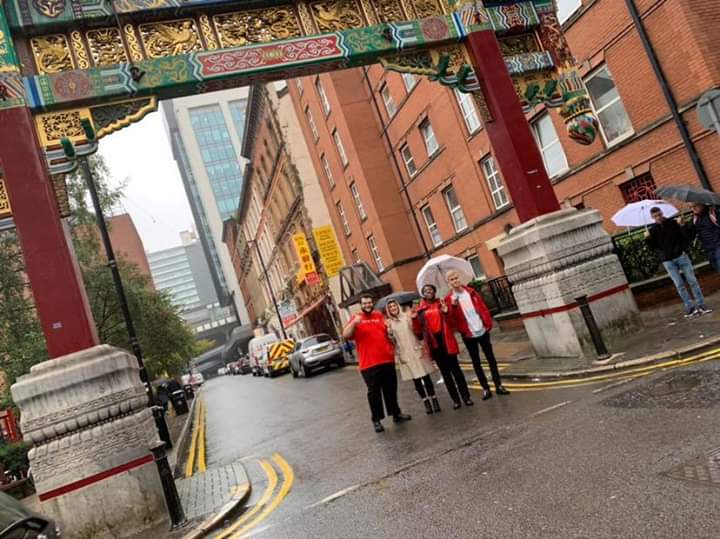 _Fiona_Bradshaw's tweet photo. #seektrulyeffectivecommunication Our volunteers also used their verbal communication skills with each other and members of the public to achieve as many points as possible for their #manchesterscavengerhunt @CityYearUK @CityYearUkGM https://t.co/jcDtOj21Mb