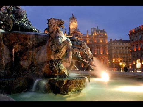 Le guide géolocalisé pour smartphone vous fait découvrir Lyon I sur m-ici.com/69-lyon-i  Fontaine Bartholdi auteur Maurice SUBERVIE