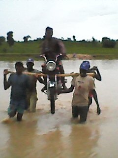 NasscoNigeria's tweet photo. #MondayMotivation: Let nothing stop you from reaching your goals. Our Community Based Targeting Teams brace all the elements to reach the poor and vulnerable - wherever they are. In Kaura Namoda, #Zamfara State, not even rising waters can get in the way.
#safetynets https://t.co/sUOtNrn1Kq