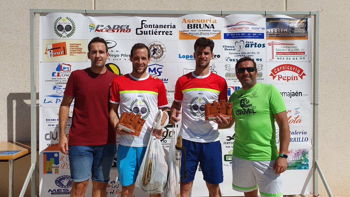 LoperaPadelClub's tweet photo. 🔝Pedro Jesús Pérez y Manuel Jesús Uceda se imponen en nuestro XV Torneo Local 🎾 "Lopera Pádel Club". ¡Enhorabuena! 💪💪 https://t.co/nTPAk9bRdO #Lopera #Pádel https://t.co/wtKqJxCPc1