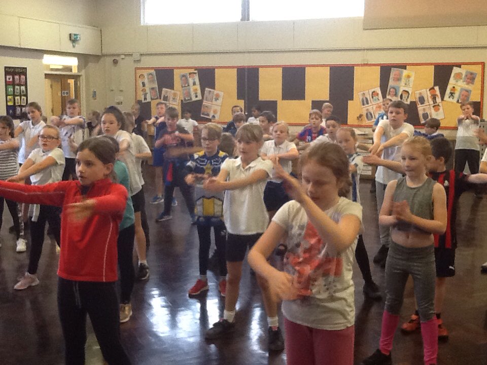 BattyefordY5's tweet photo. Thanks to Mr Mennell Year 5 enjoyed an active dance session.  We worked hard and had a fabulous time! @Battyeford https://t.co/KMG1S5yPLu