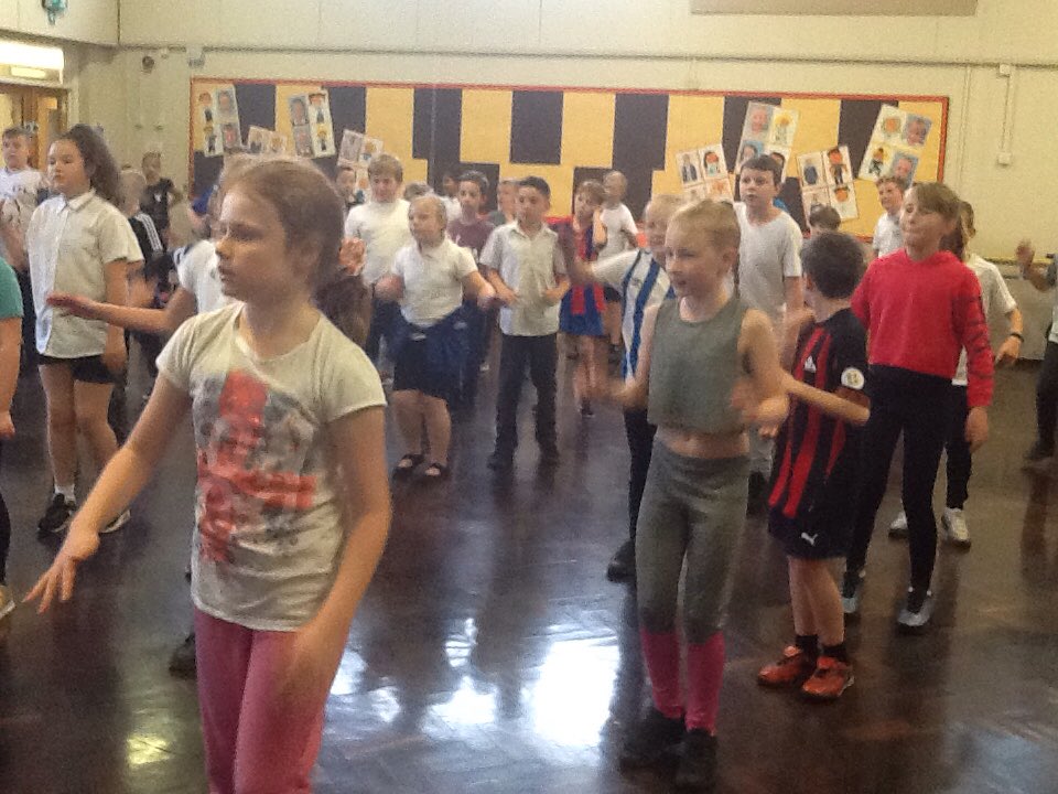 BattyefordY5's tweet photo. Thanks to Mr Mennell Year 5 enjoyed an active dance session.  We worked hard and had a fabulous time! @Battyeford https://t.co/KMG1S5yPLu