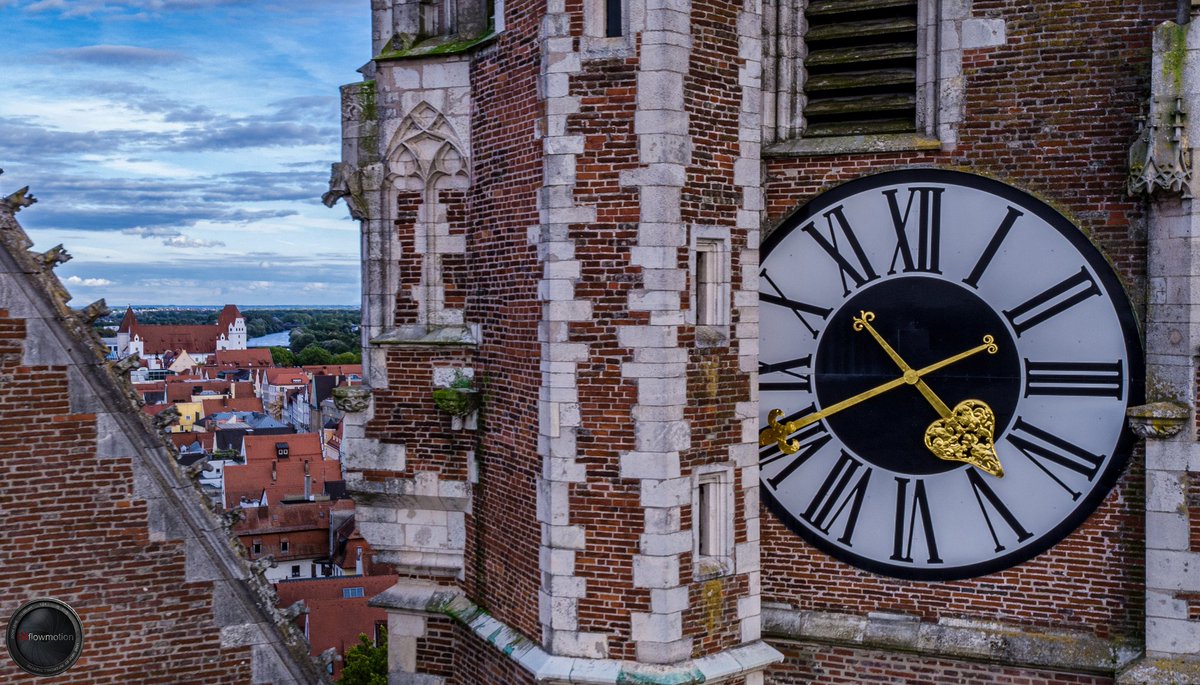 IN_flowmotion's tweet photo. Ingolstadt - Liebfrauenmünster
#liebfrauenmünster #ingolstadt #Bayern #Travel #travelphotography #bavaria #DJI #photography #germany #altstadt #kirche #Christchurch #inspirex5r #clock #clocktower #inflowmotion https://t.co/oAKlU7pr8k