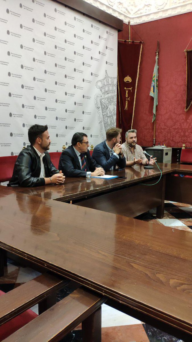 IntegrateMedia's tweet photo. Impulsan talleres gratuitos de fotografía y videoclips para jóvenes

Ver más en: https://t.co/vSTpXv5PXF https://t.co/CRckYbjdxk