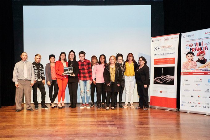 ConImpactoCons's tweet image. 🌱Te podemos ayudar en la elaboración de casos para presentarlos en premios y concursos!
.
🌱 Estamos felices de haber acompañado a #Electrotec, unidad productiva de #NewsanIN, en la preparación del #PremioCCI otorgado por la 
@CCI_F_A quienes resultaron ganadores!