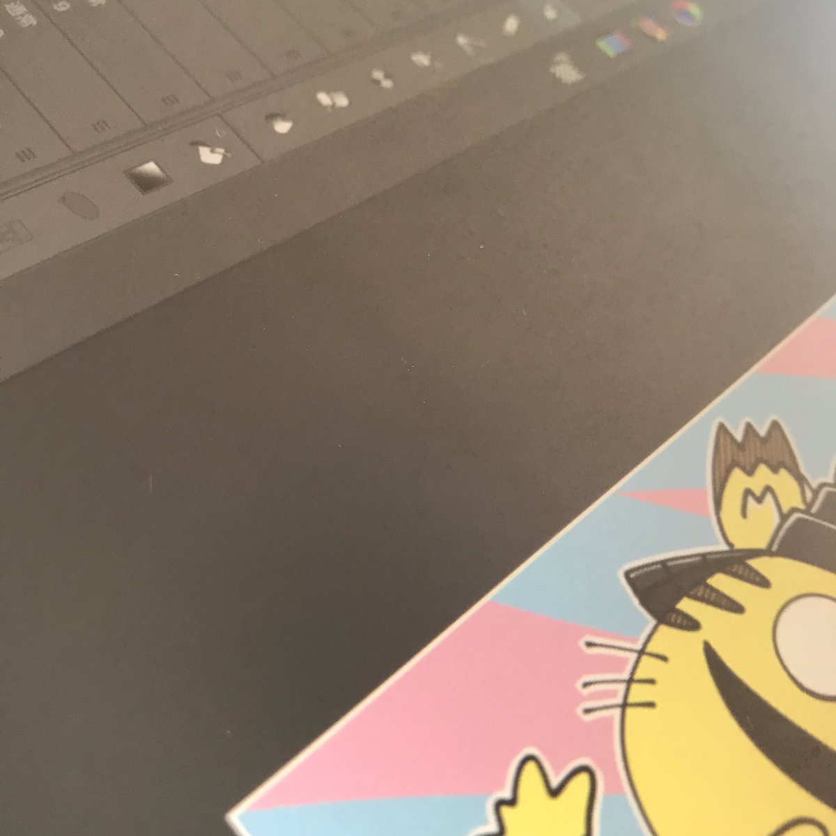明日はちょっぱな!
公式ツイッター@choppana_PR
フォロワー1,000人突破記念用の
プレゼント色紙&配信用イラストも描いたよー☆
フォロワー今989名
あとすこし!
1000人超えたら色紙は抽選でフォロワーの中から1名様にプレゼント!
配信用イラストは公式ツイッターにアップしまーす♪