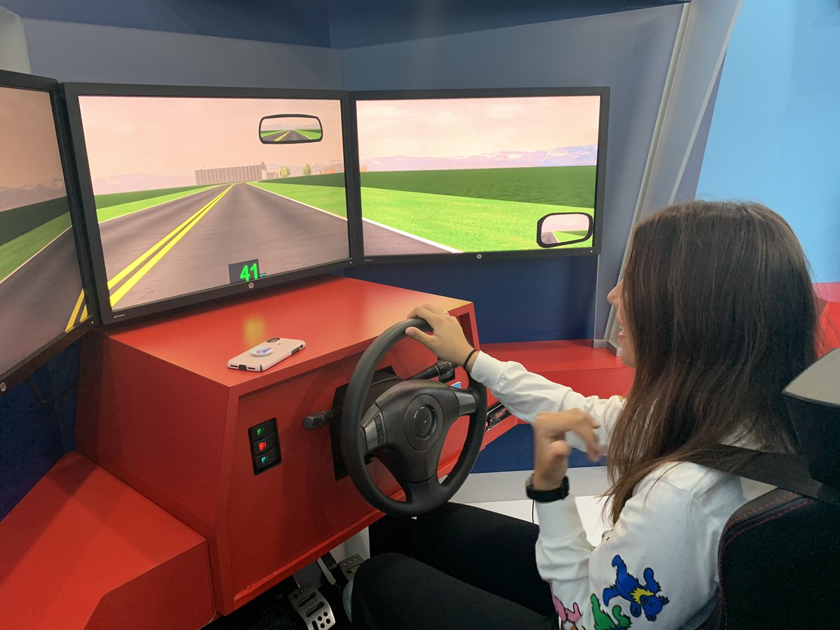 rossathibault's tweet photo. #Distractology is underway here @DartmouthHS! We appreciate @ArbellaIns and Tomlinson & O’Neil Ins. for providing this opportunity for our students. Distracted driving is dangerous driving. #DHS180 #DartmouthHS https://t.co/G4enedblMi