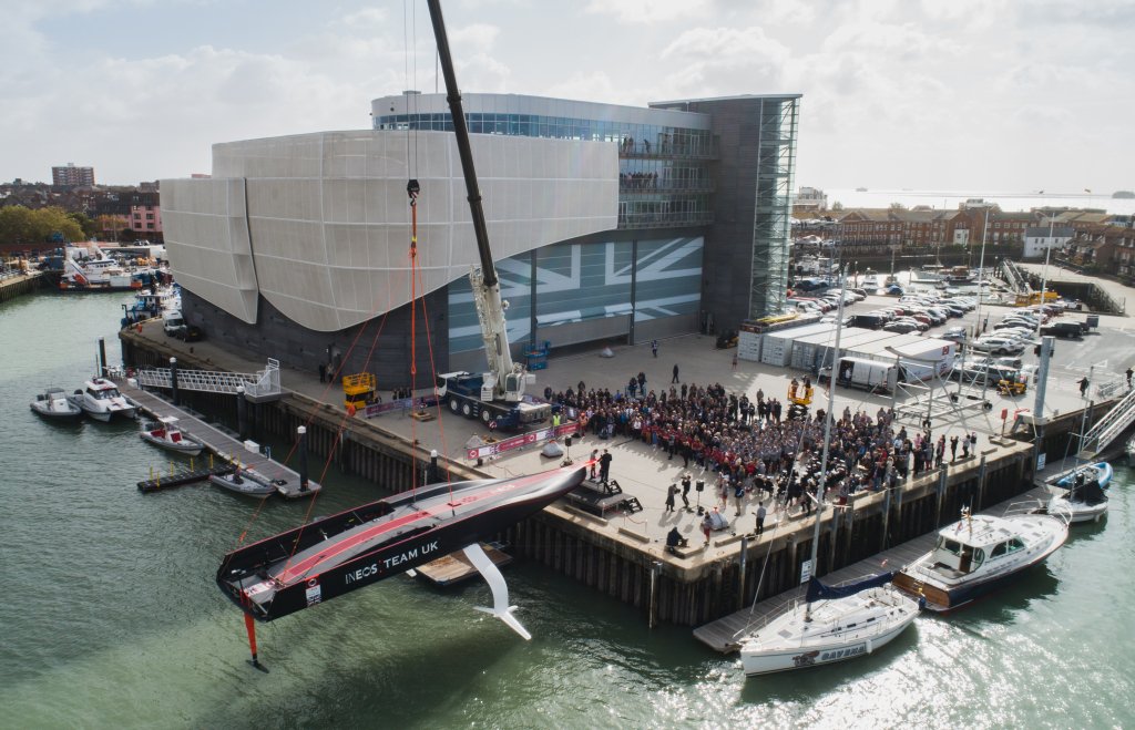 GREATBritain's tweet photo. Designed for the future! 
After 90,000 design days and 50,000 construction hours, @INEOSTEAMUK 's race boat 'Britannia' is revealed ahead of the 36th @americascup 

#InnovationIsGREAT #SportIsGREAT 🇬🇧🇬🇧🇬🇧 https://t.co/5qR9PbZBpv