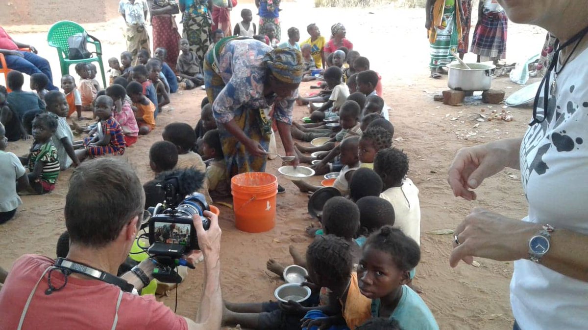 adpmmertola's tweet photo. A HELP IMAGES está a trabalhar num documentário sobre o trabalho que a @adpmmertola tem vindo a realizar em #Moçambique nos últimos 20 anos! As filmagens, que decorreram em todo o distrito de #Monapo (Província de Nampula), terminaram ontem. https://t.co/AmwPGSSUek