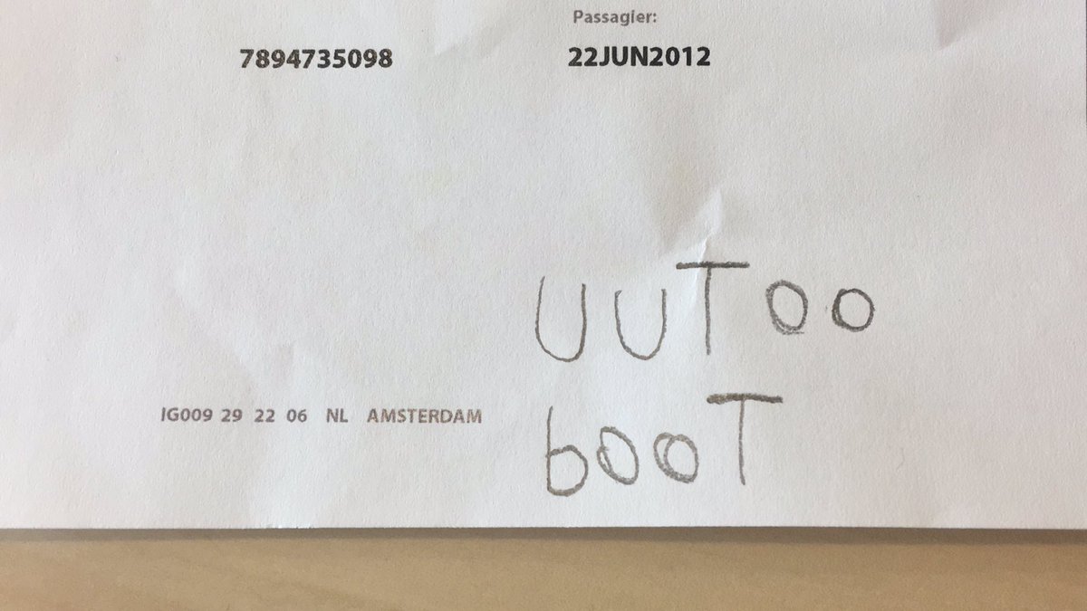 MartineStulp's tweet photo. Zojuist bij Bram@en Daan uit groep 3 een reis naar Noorwegen geboekt. Ik vertelde dat ik niet wil vliegen, maar met de auto en de boot wil. Goed geregeld! #reisbureau #obsdeweiert #kinderboekenweek https://t.co/CS9zw6GaFu