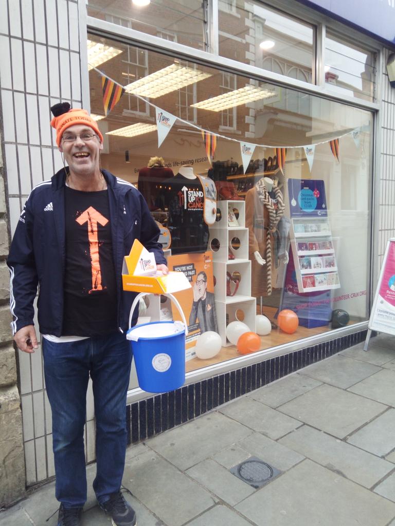 Craig out raising funds for #SU2C @CRUKLincoln