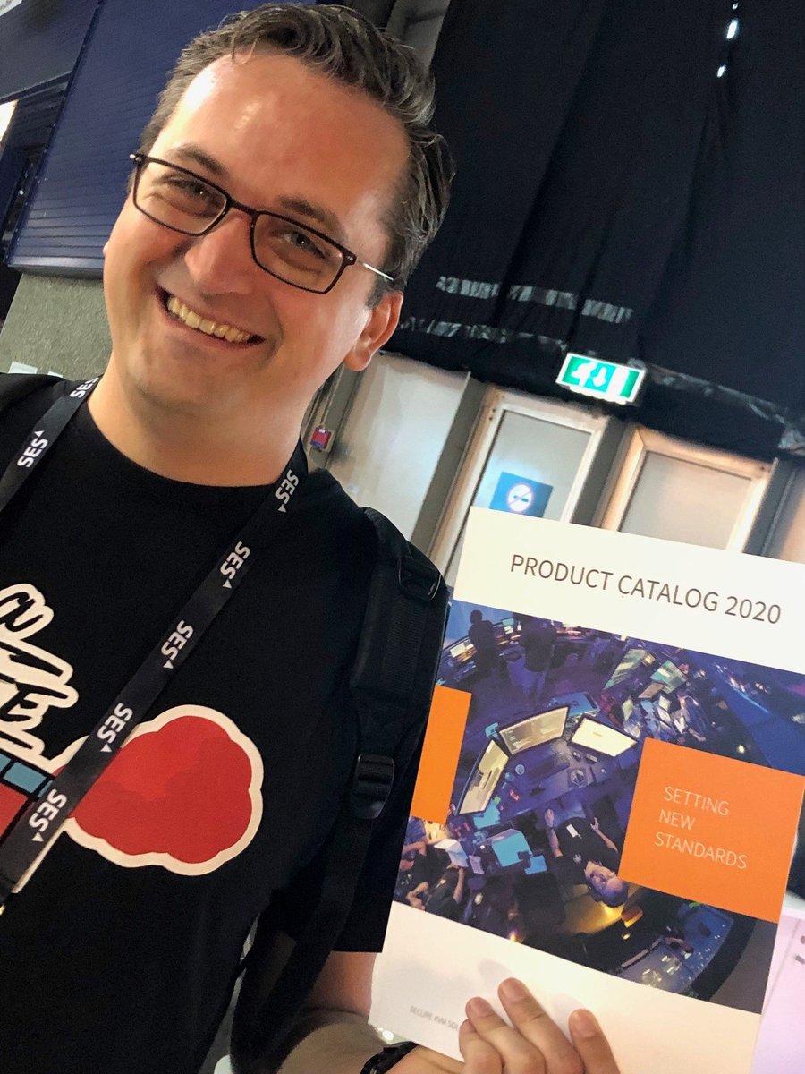 This is <a href="/davevanroon/">Dave van Roon</a>. He’s an #esports specialist <a href="/LiveLegends_/">Live Legends</a> and the cover model on our new #KVM product catalog. The catalog has arrived hot off the press and is available for download: lnkd.in/dHRc4Yf 

Thank you, Dave, for being our model! 😊