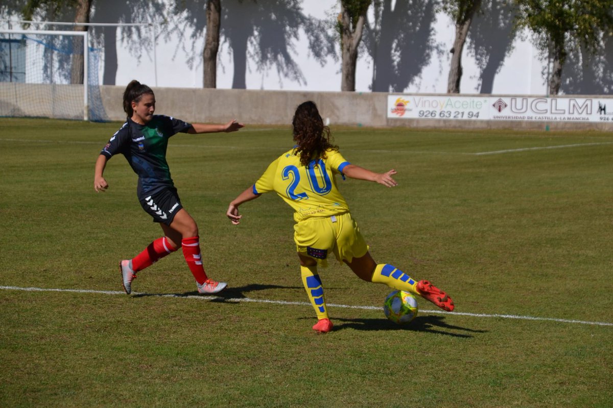 DinamoGOficial's tweet photo. 📸 FOTOGALERÍA FEM. 👱🏻‍♀️

🆚 @FFSOLANA.

📅 Jornada 4. 

#123Dinamo #CompetirLucharGanar💚🖤 https://t.co/pQOsVioG0O
