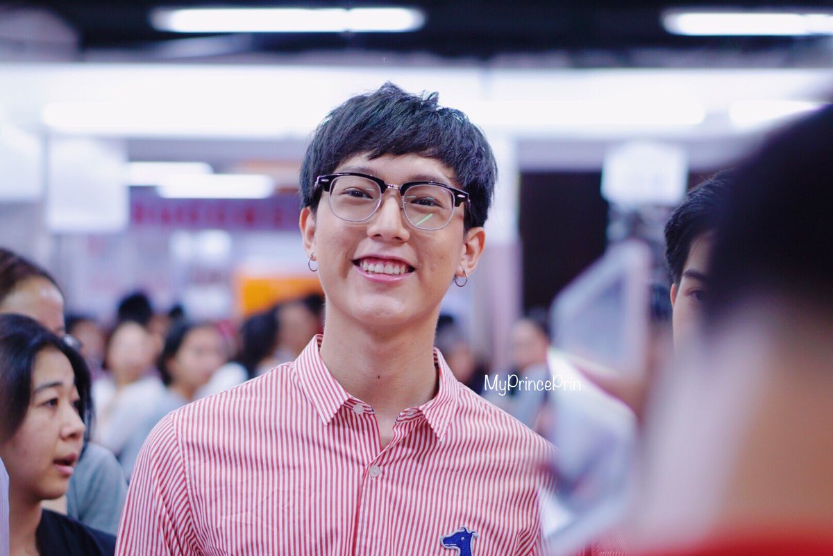MyPrincePrin's tweet photo. ขอบคุณทศกัณฐ์ที่ทำให้เรารู้จักปริญญ์ 💙🤴🏻
//มาช้าแต่มานะ
@Princhwp
#PrincessofPrin #PrinChatchawit https://t.co/Wh4jC8p2uL