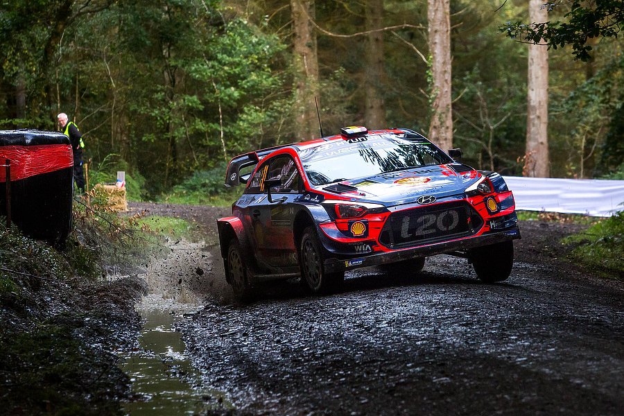 HyundaiEsp's tweet photo. 🏁Segundo puesto de @thierryneuville y @nicolasgilsoul en el @WalesRallyGB🏁 ¡¡Seguimos líderes del campeonato de constructores!! #WRC #i20CoupeWRC👏👏 https://t.co/NlhXqMUBE5