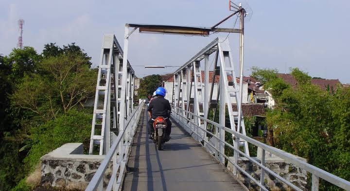 afifamr's tweet photo. Orang normal bayangin sirotol mustakim

VS

Orang malang bayangin sirotol mustakim https://t.co/PJUXGSOEY6