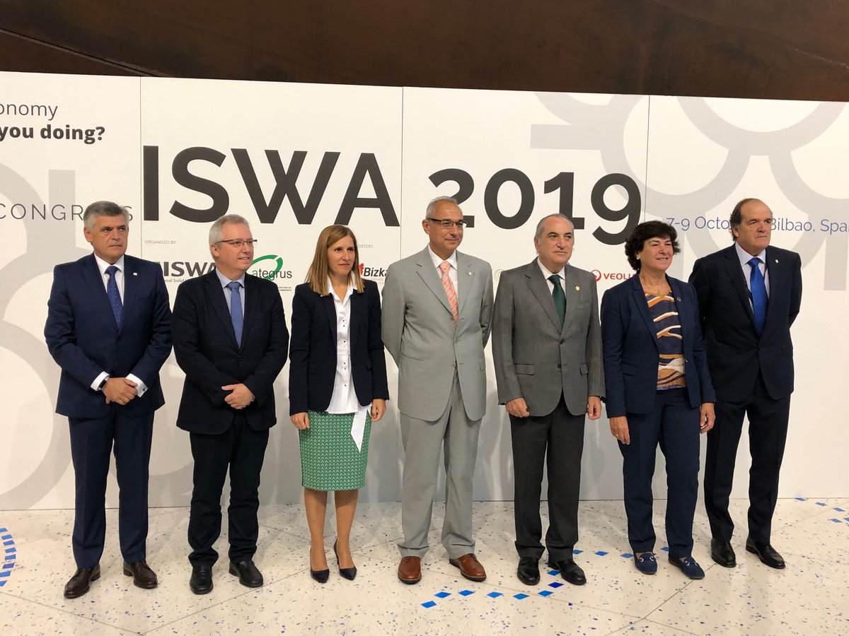 📷 ISWA 2019 nazioarteko konferentzia ireki dugu. Hondakinen kudeaketari eta #EkonomiaZirkularra-ri buruzko topaketa horrek sektoreko 1.200 aditu bilduko ditu Bilbon hiru egunetan