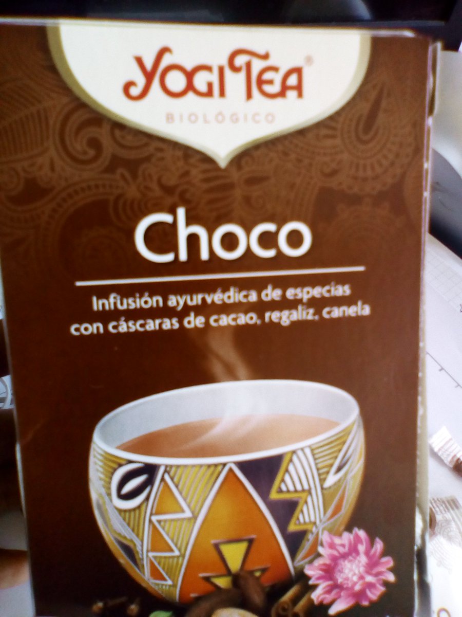 CatSenecat's tweet photo. In attesa dell'endovena di cioccolato, proviamo l'infuso...
#lunedi
#cioccolatoDipendenza
#chocoAddicted https://t.co/8sd98Nw0Yr