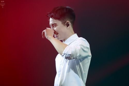 *•.¸♡ 𝐃-𝟒𝟕𝟔 ♡¸.•*너와 바라보며 웃고 있어  #도경수  #디오  @weareoneEXO