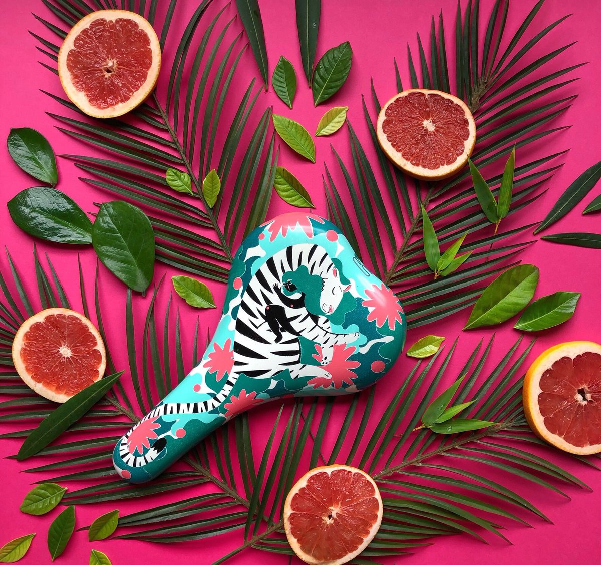 Selle_Royal's tweet photo. Back to the post-vacation routine and you feel like you're in the jungle? 

Don’t give up. Get moving! A bike ride works wonders for post-holiday lethargy, and you’ll feel great with those awesome endorphins coursing through your veins. #SelleRoyal https://t.co/juz62WijZu