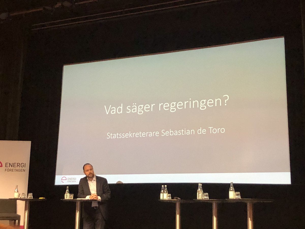 Den strikta rollfördelningen är en utmaning för att skapa lösningar för #nätkapacitet säger @Seb_deToro - ja de är designade för en annan tid och en annan verklighet, när elnätet var ”färdigbyggt”