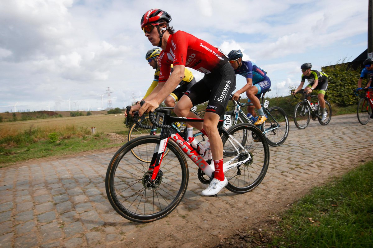 We're sad to report that @EdoLM has sustained severe injuries after a crash at #PiccoloLombardia🇮🇹 yesterday.

The Team Sunweb family send their thoughts, prayers and strength to Edo and his loved ones at this incredibly difficult time. ❤

More: teamsunweb.com/stay-strong-edo