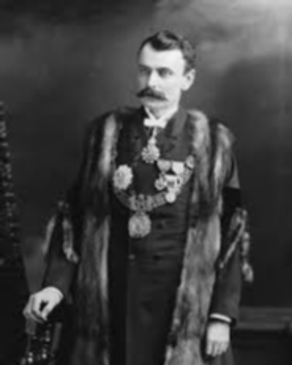 Today in Masonic History Honoré Beaugrand passes away in 1906. #freemasons #TIMH+ #freemasonry #masons #OnThisDay ow.ly/DU5p50wEcBZ