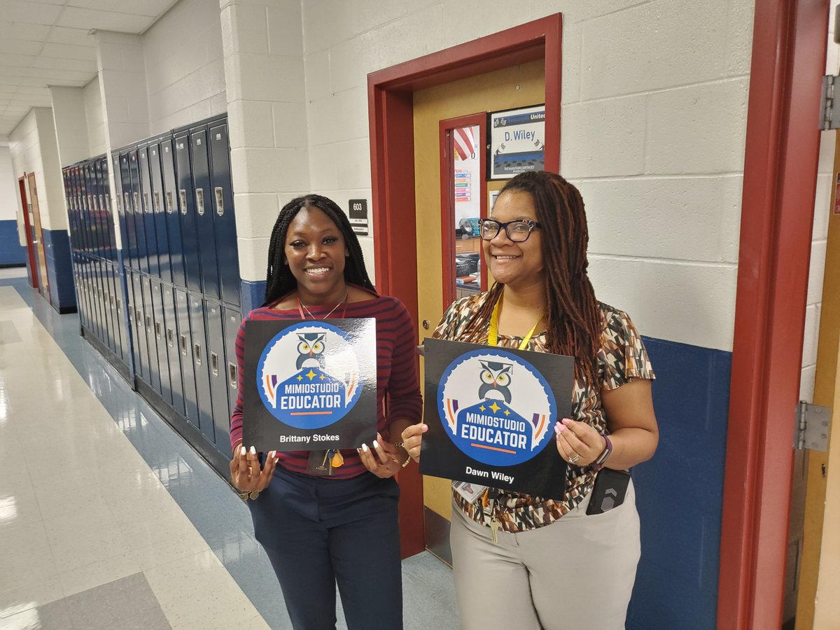 MimioInAction's tweet photo. Congrats to these great CCPS educators from #SequoyahMS! They have earned their #MimioStudio Educator Certification. #WayToGo #MimioInAction #EosEdu #Boxlight @CCPSNews @CCPSEdTech https://t.co/qmdyuoIlvB