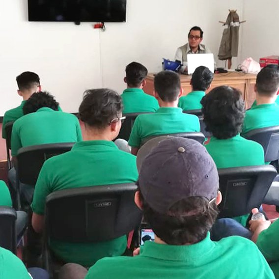 traylfer's tweet photo. Los alumnos de la carrera de Ingeniería Mecatrónica de la @utvco nos visitaron para conocer nuestras  instalaciones y trabajo multidisciplinario como parte de nuestra contribución al desarrollo de nuevos profesionistas en el estado.

#TeamTraylfer #UTVCO https://t.co/CwJFZaKeYV