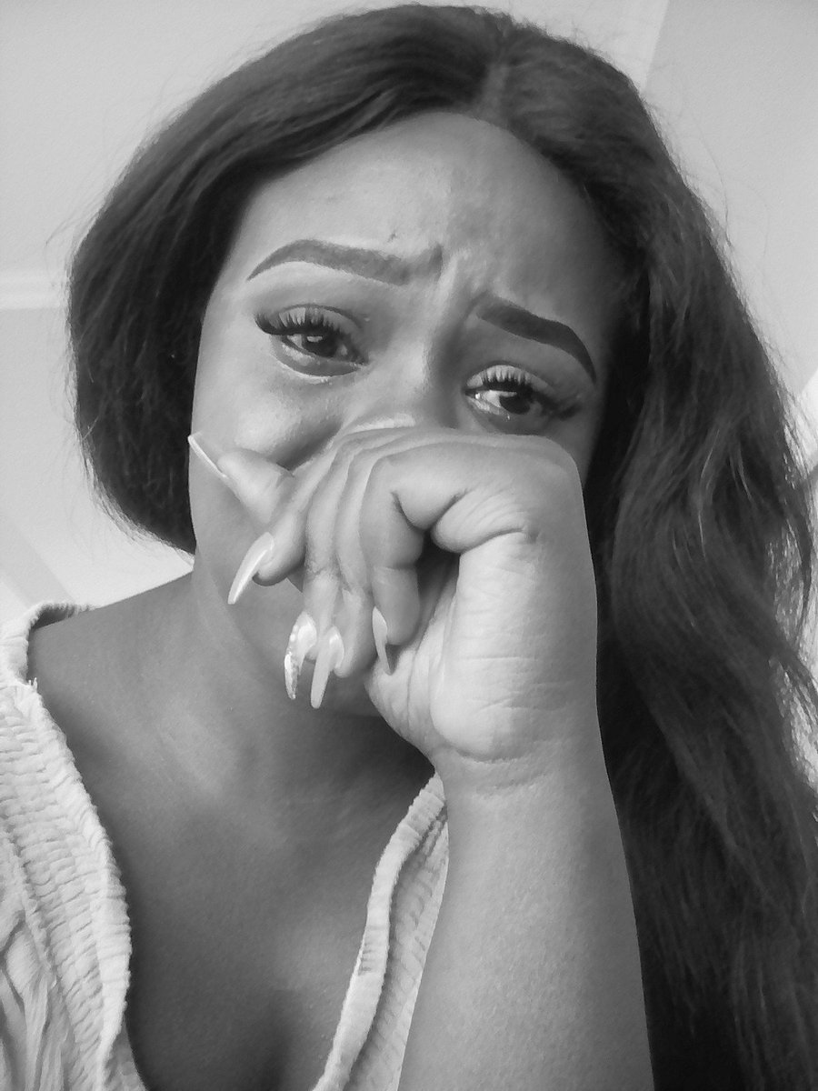 EffectPure's tweet image. Financially, ndinxibe iFlops emvhuleni &amp;amp; kuqhawuke iflop yase left😭