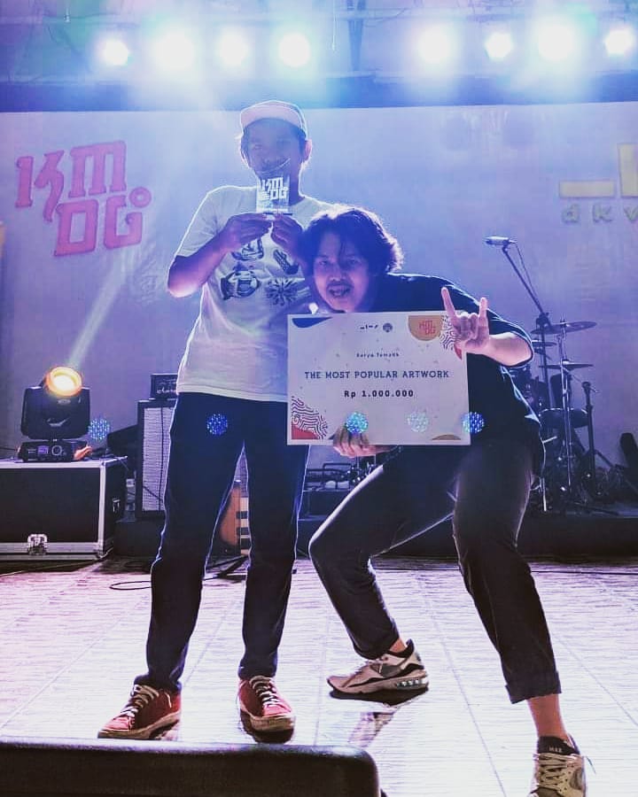 #Repost from @dkvusakti with @regram.app 
 ... 

Congrats!

Untuk seluruh delegasi DKV Usakti pada KMDGI XIII di UNP yang meraih kategori:

The Most Popular Artworks
untuk Karya Tematik.

Sampai ketemu lagi di KMDGI berikutnya 😊