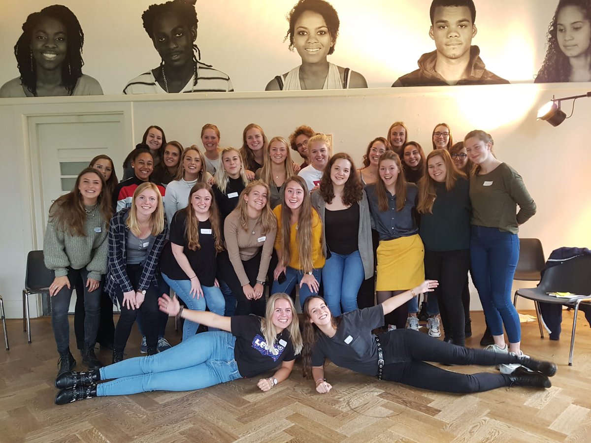 Trots op deze toppers! Deze groep #Buddys leerde gisteren tijdens de verdiepingstraining hun eigen ervaringen met de scheiding nog beter in te zetten om andere kinderen te kunnen steunen. #gescheidenouders #villapinedo #ikbenbuddy