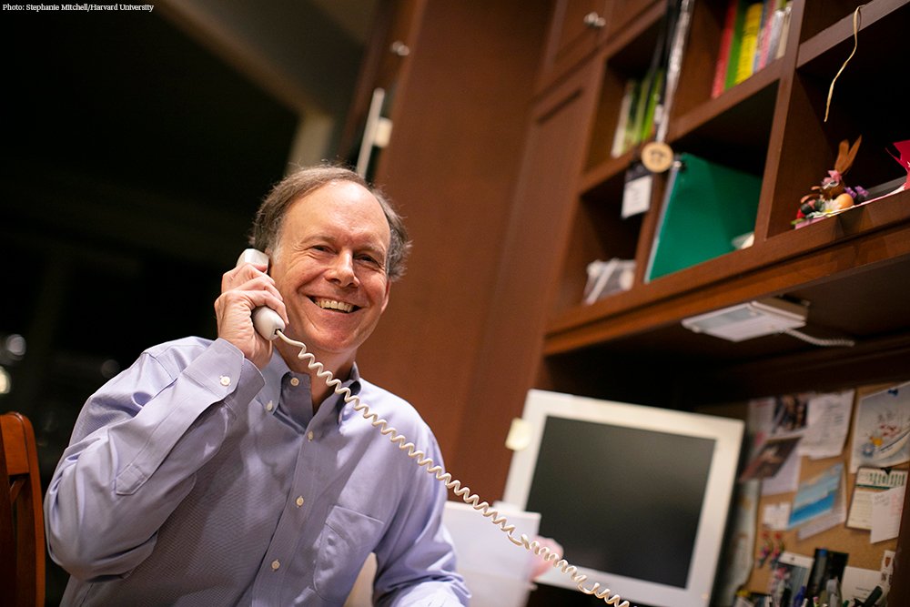 NobelPrize's tweet photo. William G. Kaelin Jr, awarded this year’s Medicine Prize, was born in 1957 in New York, USA.

He established his own research lab at @DanaFarber and is a professor at @harvardmed. He is an Investigator of the @HHMINews.

#NobelPrize

https://t.co/t7L8Cou6jF https://t.co/1I7LaJjG8w