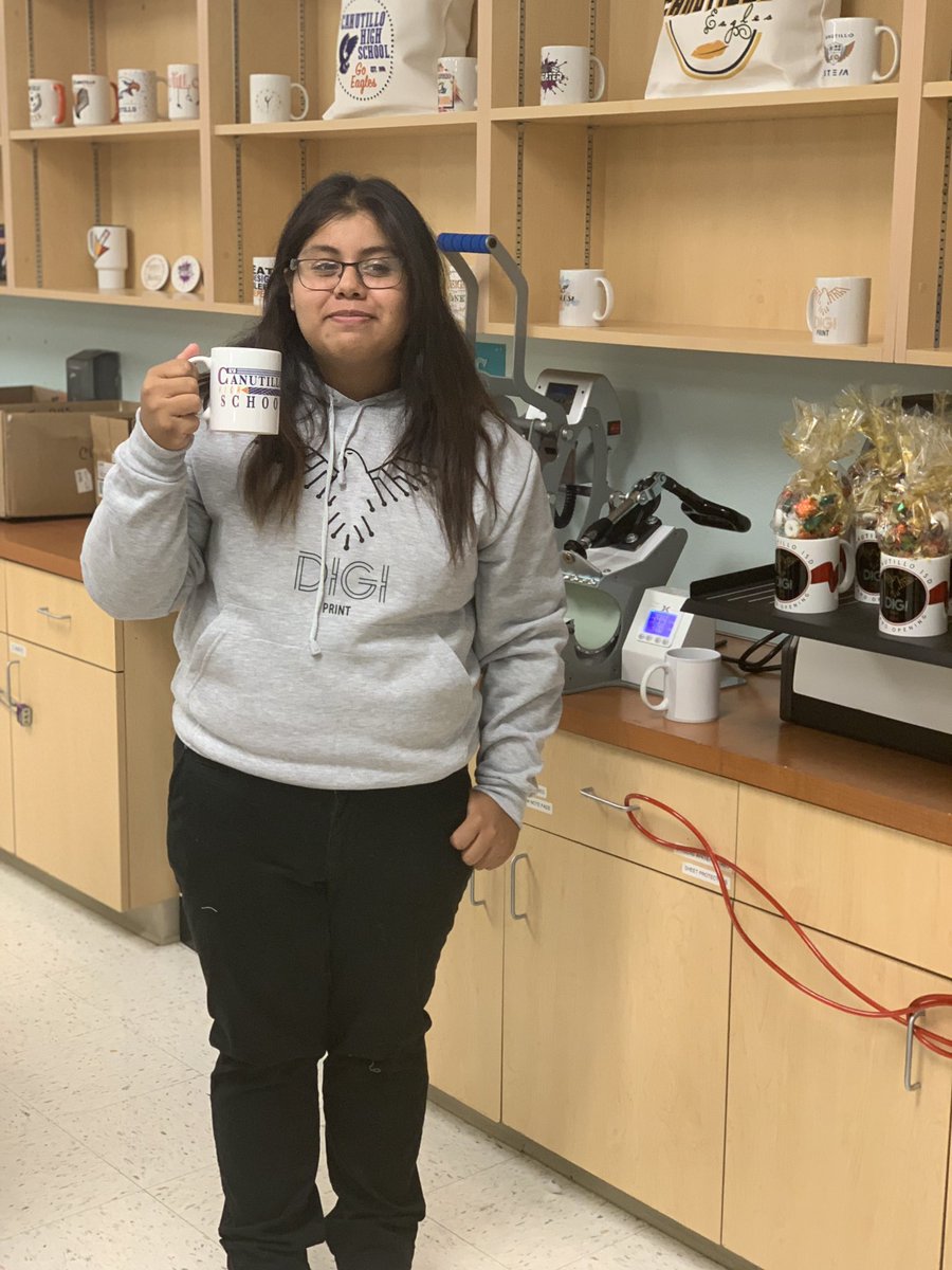themaddierose's tweet photo. Students like Canutillo HS seniors Valerie Guerrero and David Fanta are learning graphic design and business before they head to college. They work daily in their school’s DigiPrint shop, where they design/produce products like mugs and hoodies. @CanutilloISD @KTSMtv #education https://t.co/Yuxx78hTYx