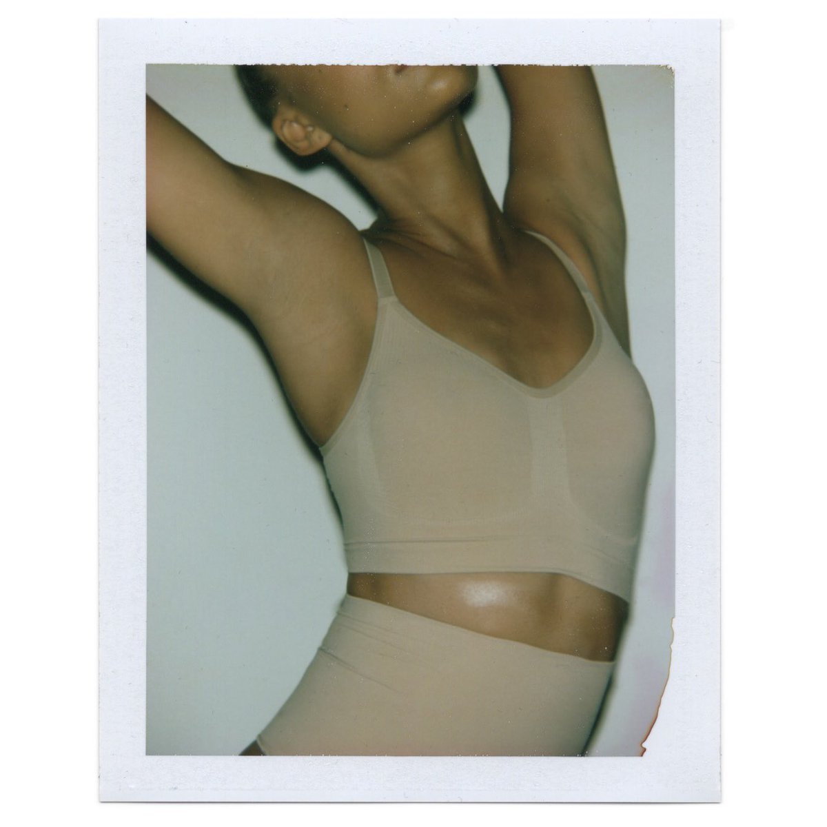 skims sculpting bra