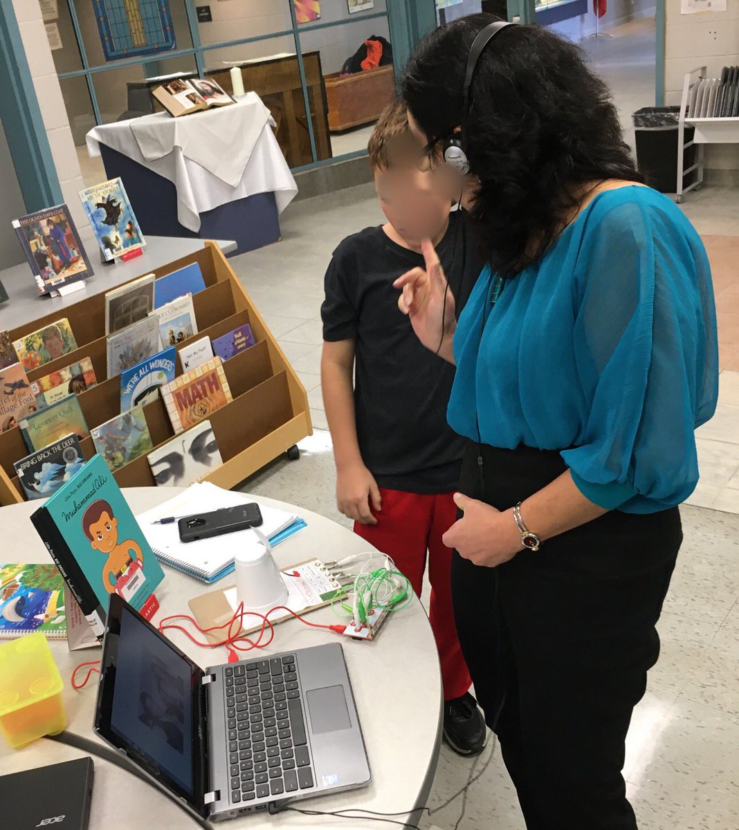 lion_tl's tweet photo. Students in Ms Young’s 5/6 class shared their interactive biography presentations created using @makeymakey. Reading, research, coding, voice recording and basic electrical circuitry, are just a few of the skills involved in this hands on project. @NotreDame_YCDSB #ycdabtls https://t.co/jzKidVjl2X