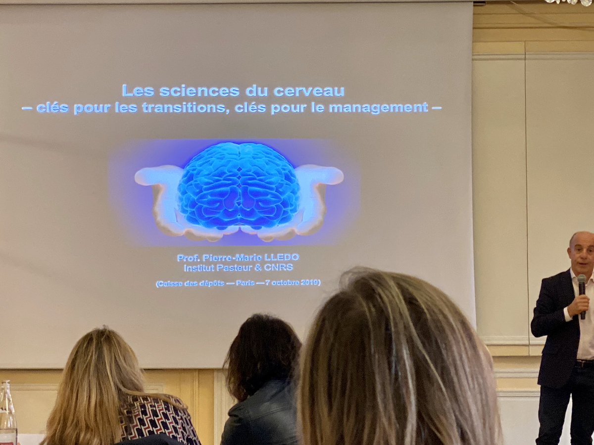 GCharrasse's tweet photo. 1ere journée des viviers en présence de @Eric_R_Lombard #hackathon #management #informatiquecdc #vpg26 #caissedesdepots https://t.co/MzDQNSygjI