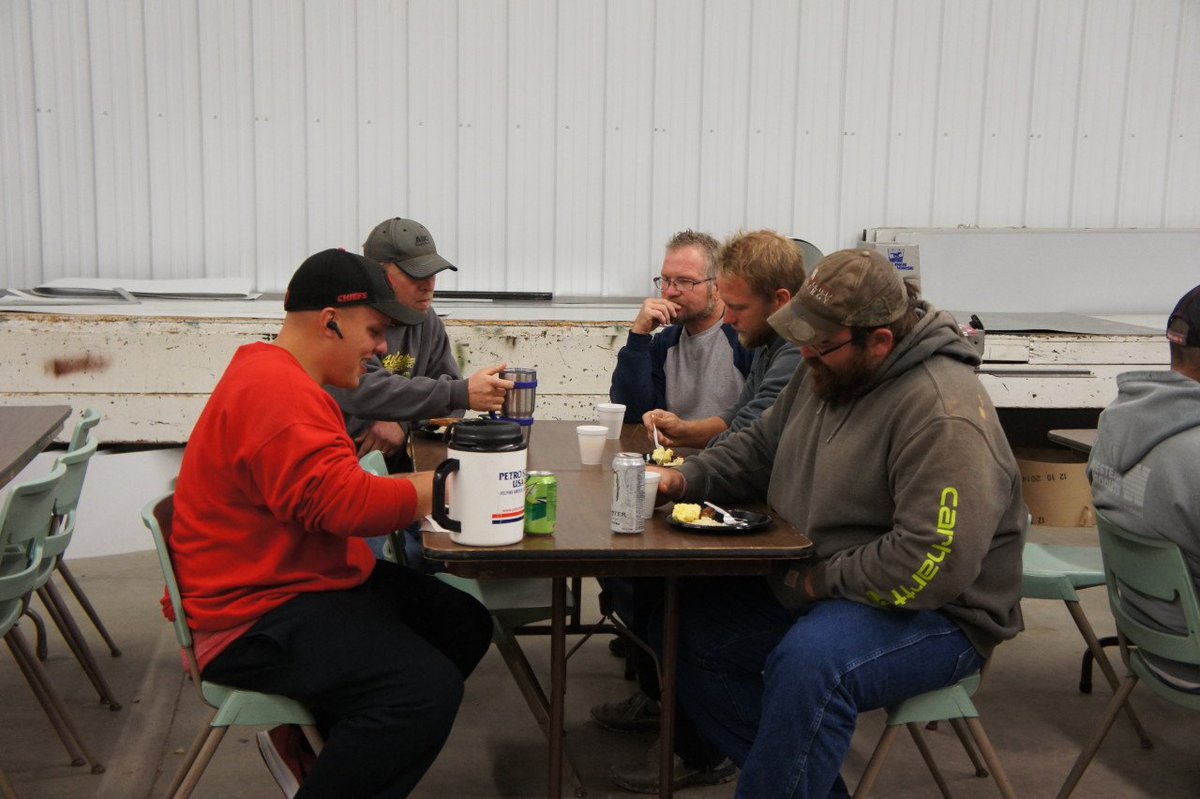 WesternProducts's tweet photo. Happy #CareersinConstruction Day! #TeamWesternProducts and @AllNewGutter celebrated this morning by holding an appreciation breakfast to thank our craftsmen for their dedication and hard work.
Apply on our website: https://t.co/IHXlahdPmg
#CICDay2019 #GreatPlacetoWork https://t.co/KDWiPkh3SE