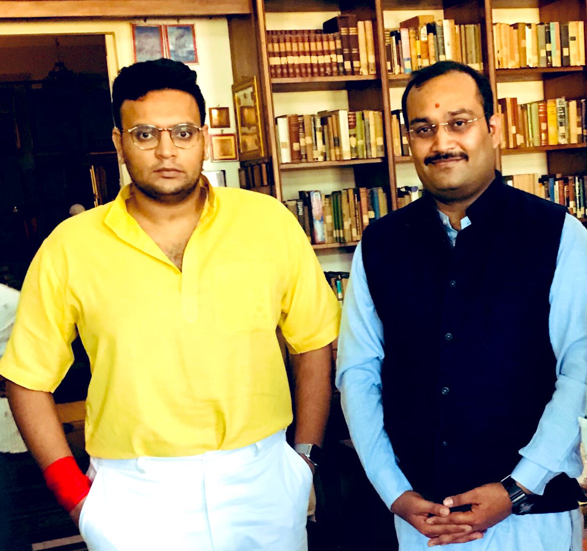chiranjeevijety's tweet photo. With #Pramodadevi #Wadiyar - #Mysore #Maharaja 🤩 #ChiranjeeviJetty #WithCJ #NimmaCJ #Jetty #pramodadeviwadiyar #yaduveer #yaduveerkrishnadattachamarajawadiyar https://t.co/hC649EddCI