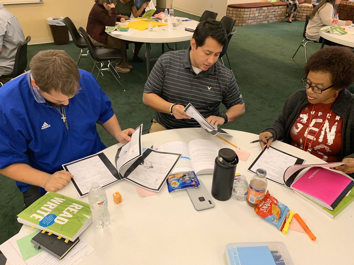 TylerisdBil_ESL's tweet image. Practice and Application @SIOPModel : @boultertylerisd  teachers are lesson planning using the TRTW ( @nancymotleyTRTW ) model they just learnt! #FW2 @asegulin @calawaylil @Carmona_AGC @ElizSGmz @TaraBHinton #EmbracingELs