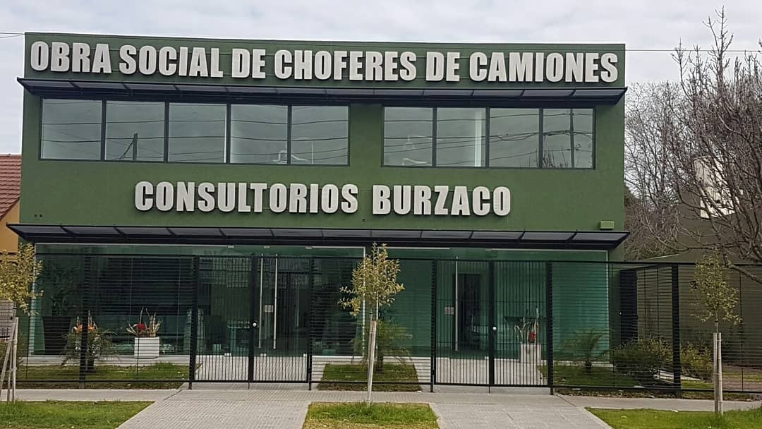cgt_camioneros's tweet photo. 📌#DelegacionBurzaco
El Sindicato de Camioneros continúa con el crecimiento y con beneficios para sus afiliados, próximamente se inaugurarán los consultorios externos en la localidad de Burzaco.
“Los aporte de los trabajadores vuelven en servicios para toda la familia camionera”. https://t.co/zBgUeQxTeh