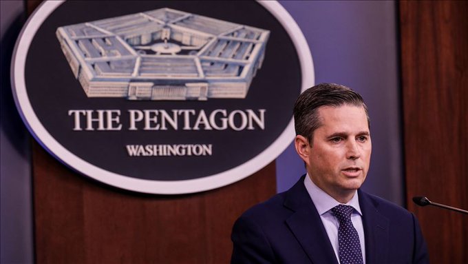 Pentagon Sözcüsü Hoffman, "Savunma Bakanlığı, Başkan'ın da belirttiği üzere, Türkiye'nin kuzey Suriye'ye yönelik operasyonunu desteklemiyor. ABD Silahlı Kuvvetleri bunu desteklemiyor ve böyle bir operasyona müdahil olmayacaklar" dedi.