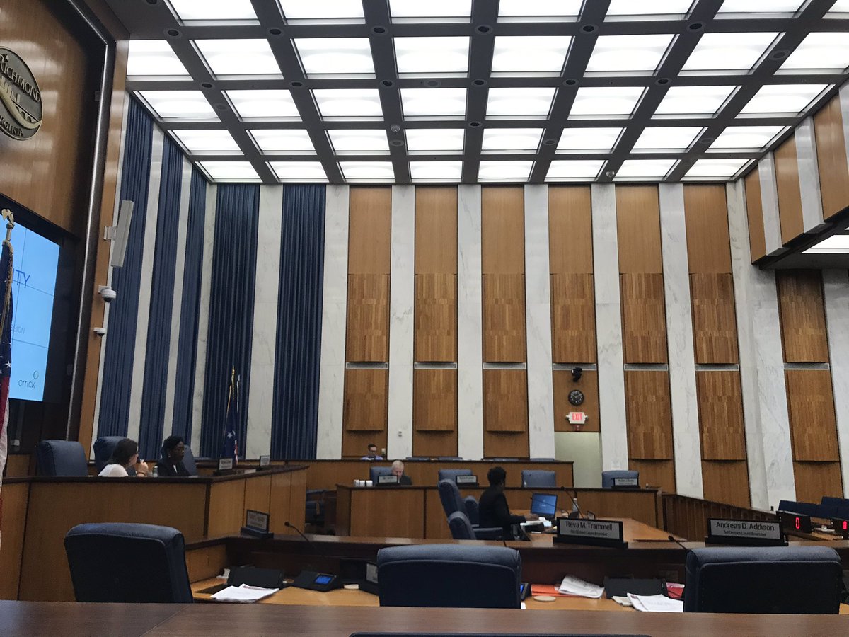 __MarkRobinson's tweet photo. At #rvacouncilβs second work session on the Coliseum project. Scheduled to begin at 10. So far, only Newbille is here. https://t.co/CCLljMifE3