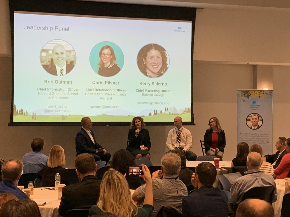 BrentWege's tweet photo. @ValaAfshar moderating a higher ed marketing leadership panel! Great ideas from great leaders #SFMM19 https://t.co/wl4lhKZKIY