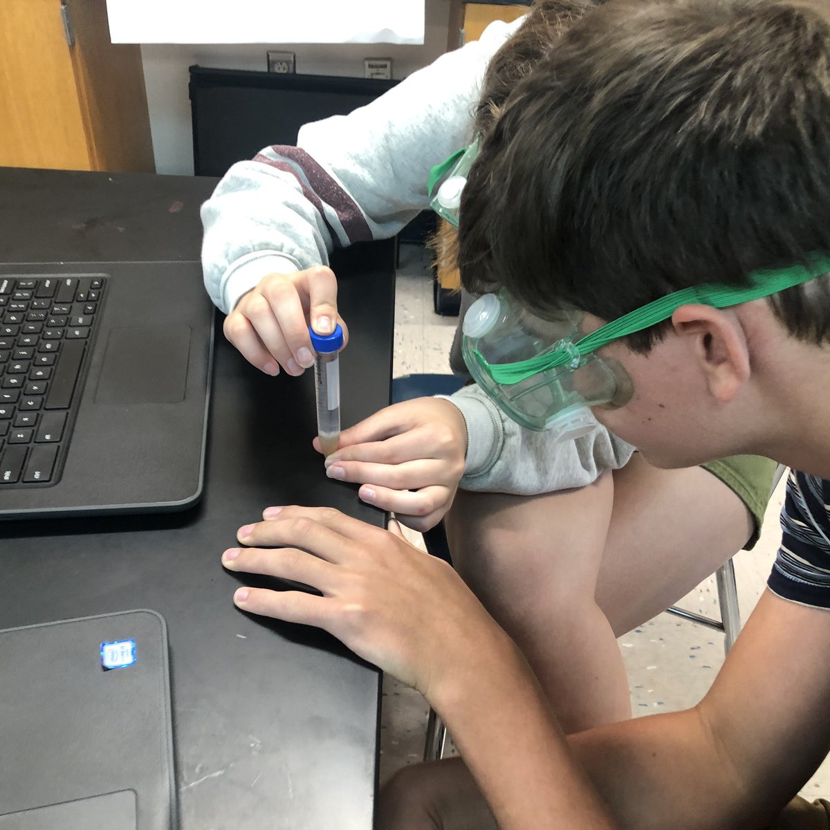 CCanfield100's tweet photo. @MrsMcConn’s students in one of our @PLTWorg Principles of #Biomedical #Science classes extract #DNA from 🍌 to learn about this standard #biology technique they will use to learn more about the #AnnaGarcia case. Next step: #RFLP Analysis. #NewtownHS https://t.co/IZGuhPb3Pu