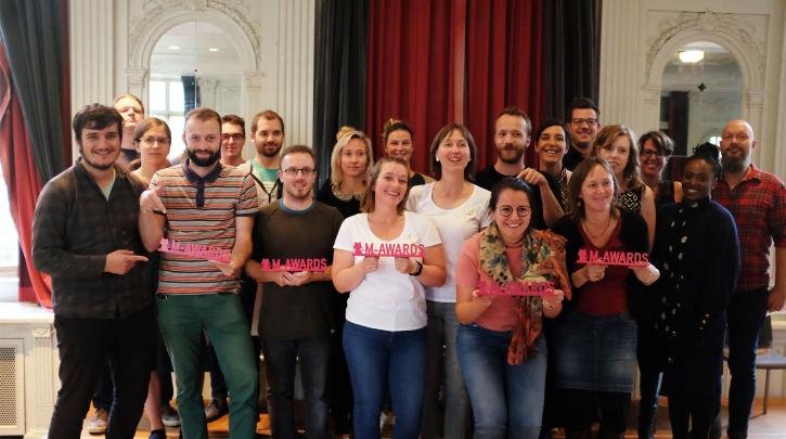 DecraemerJan's tweet photo. proficiat aan alle winnaars van een M Award
https://t.co/DoLyiOY1EM
#STAR van @ChildFocusNL
#Idealic van @imec_smit
#SQUEEZE van @JESvzw vzw
#Privacyapp van @mensenrechtenBE
Vak #mediawijsheid van #SIGO
#Mediahelden van #DeOesterStrijland https://t.co/P3y30Zqz3Z
