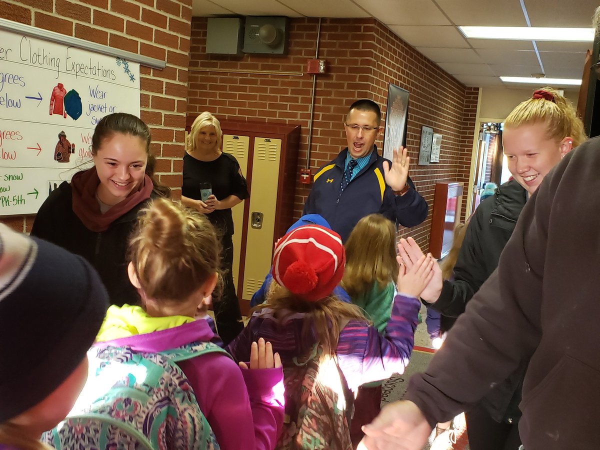 VolleyballIfa's tweet photo. Look at these Monday Motivators at Alden Elementary this morning!! Elementary kids LOVE to interact with high school kids!! Thanks @hadynmiller01 for stopping by before class. @KarsynStalzer you can go back to bed now!! 😍😍❤❤🏐🏐 #IFACadetPride #community https://t.co/AMRyFeBsQh
