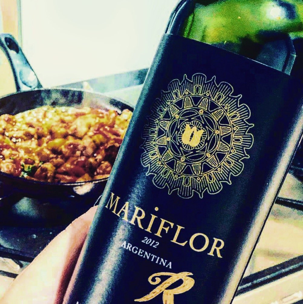 closdelos7's tweet image. “Mariflor Raphael 2012”
Una de las 💣 de Bodega Rolland!!
#mariflor #rolland #raphael #bomba